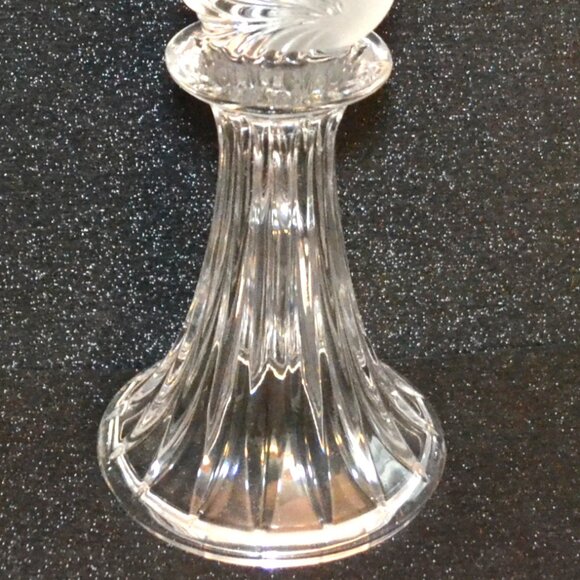 Elegant Vintage Pair Of Crystal Swan Candleholders - Picture 5 of 7